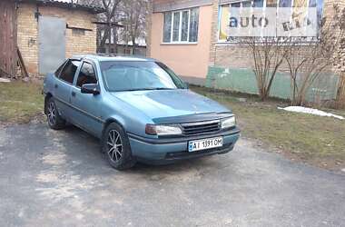 Седан Opel Vectra 1990 в Дымере