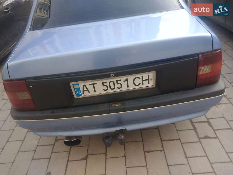 Седан Opel Vectra 1991 в Ивано-Франковске