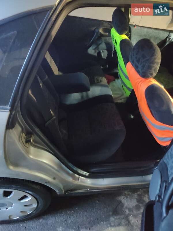 Седан Opel Vectra 1997 в Калиновке