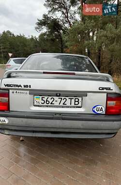 Седан Opel Vectra 1989 в Яворові