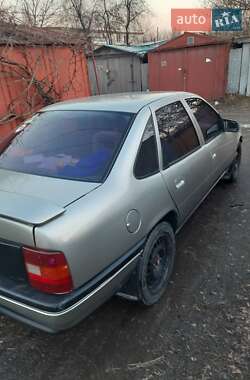 Седан Opel Vectra 1992 в 