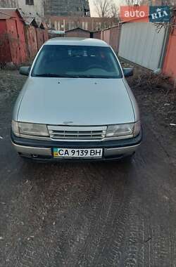 Седан Opel Vectra 1992 в Киеве