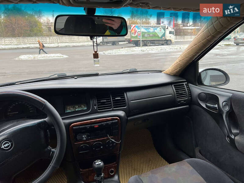 Седан Opel Vectra 1999 в Львове