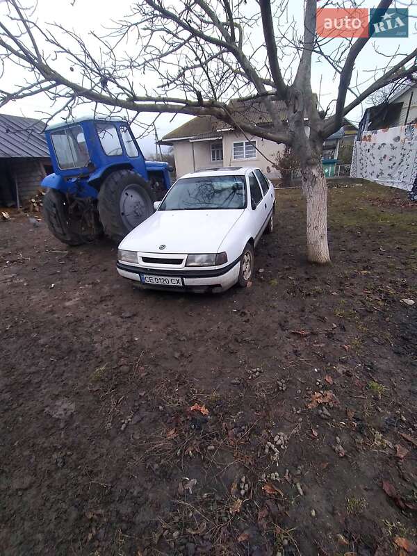 Седан Opel Vectra 1990 в Кельменцах