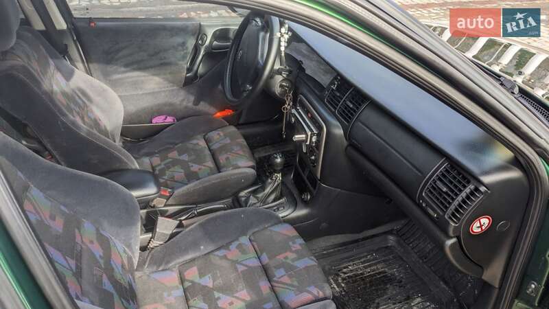 Седан Opel Vectra 1996 в Полтаві