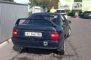Седан Opel Vectra 1989 в Ивано-Франковске