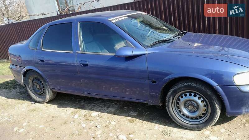 Седан Opel Vectra 1998 в Галичі