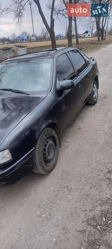 Седан Opel Vectra 1991 в Ізюмі