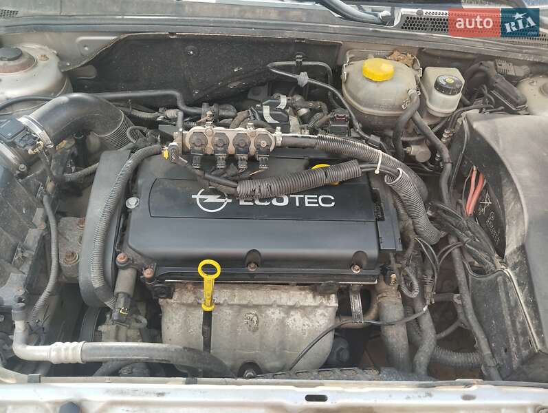 Седан Opel Vectra 2008 в Чечельнику