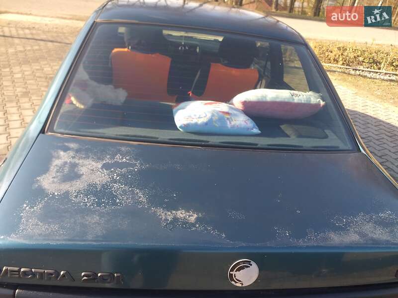 Седан Opel Vectra 1995 в Івано-Франківську