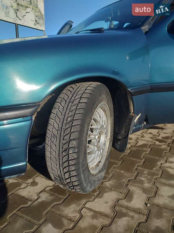 Седан Opel Vectra 1995 в Івано-Франківську