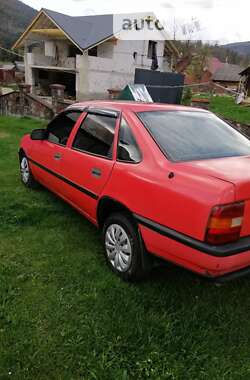 Седан Opel Vectra 1989 в Долині