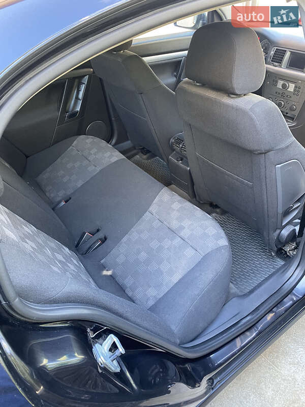 Седан Opel Vectra 2006 в Трускавце
