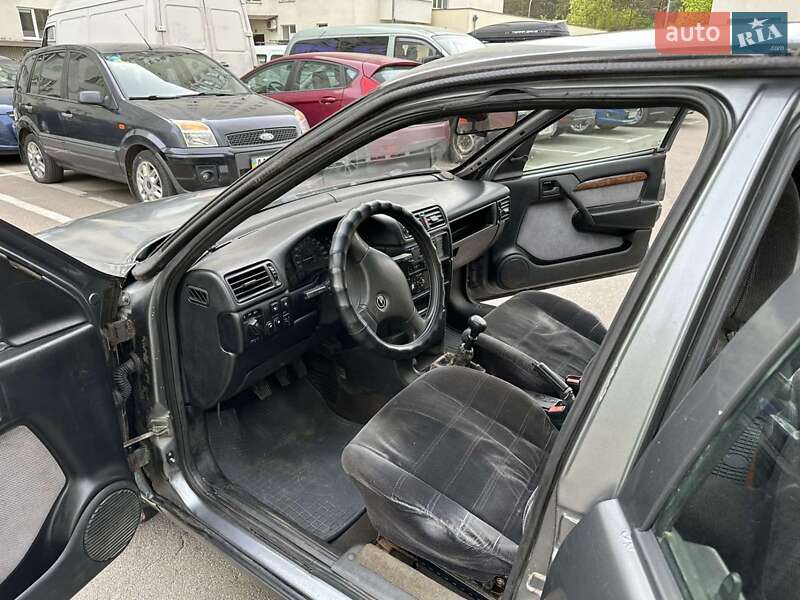 Седан Opel Vectra 1990 в Києві