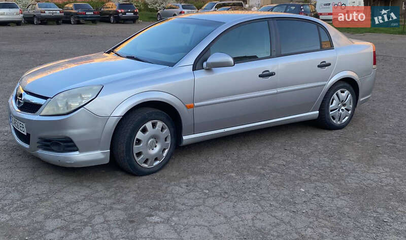 Седан Opel Vectra 2005 в Черновцах