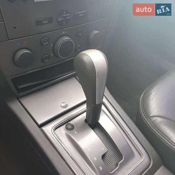 Седан Opel Vectra 2008 в Черкасах