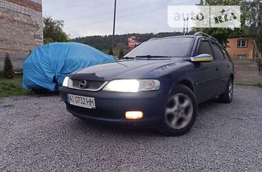 Универсал Opel Vectra 1998 в Могилев-Подольске