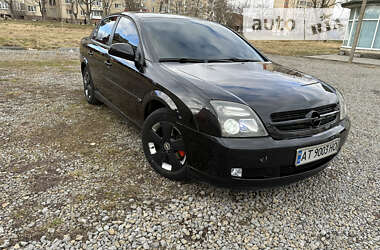 Седан Opel Vectra 2004 в Долині