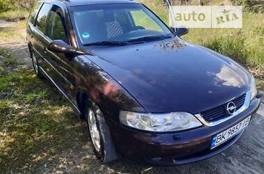 Универсал Opel Vectra 2000 в Кременце