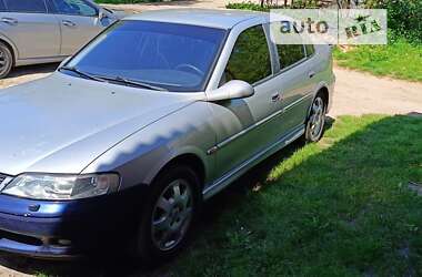 Седан Opel Vectra 2001 в Тараще