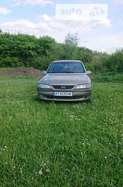 Седан Opel Vectra 1996 в Тысменице