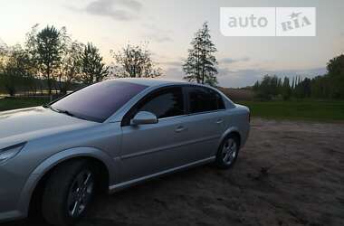 Седан Opel Vectra 2005 в Новоархангельську