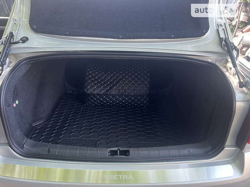 Седан Opel Vectra 2007 в Миронівці