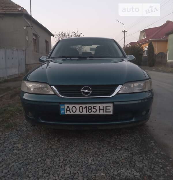 Седан Opel Vectra 2001 в Ужгороде