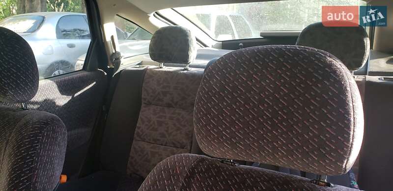 Лифтбек Opel Vectra 1997 в Киеве
