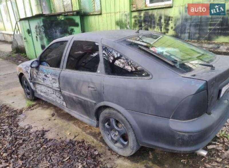 Лифтбек Opel Vectra 1996 в Киеве