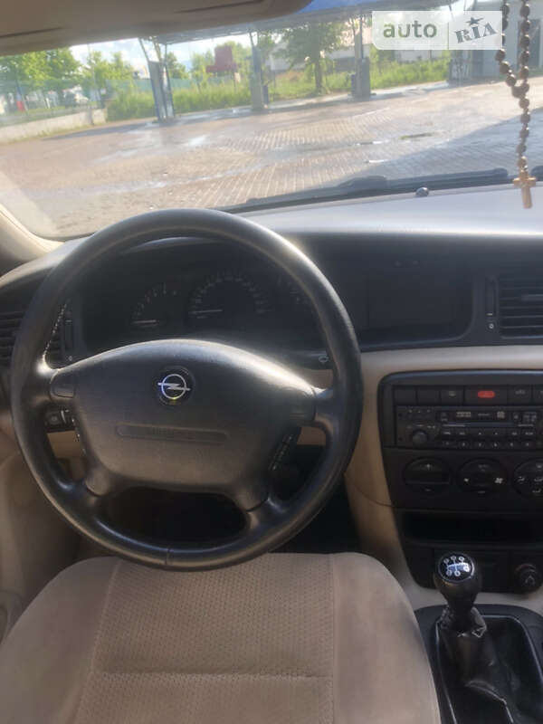 Седан Opel Vectra 2002 в Долине фото 3 Седан Opel Vectra 2002 в Долине