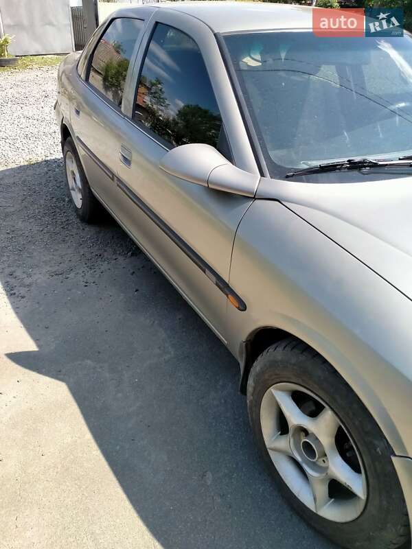 Седан Opel Vectra 1997 в Шепетівці фото 4 Седан Opel Vectra 1997 в Шепетівці