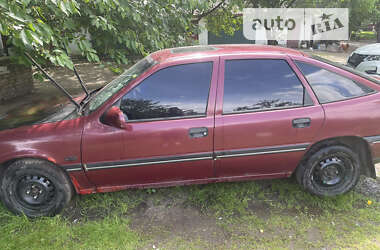 Ліфтбек Opel Vectra 1992 в Гощі