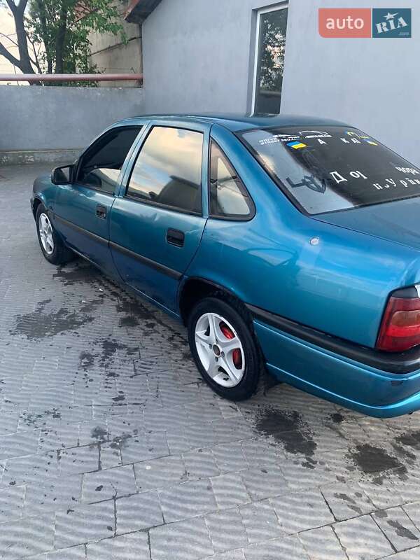 Седан Opel Vectra 1993 в Перемишлянах