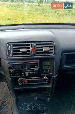 Седан Opel Vectra 1994 в Лубнах