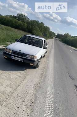 Седан Opel Vectra 1989 в Львове