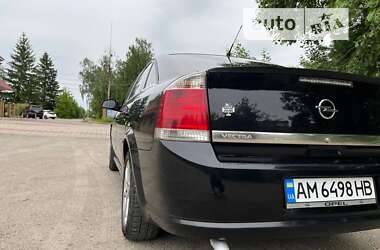 Лифтбек Opel Vectra 2006 в Бердичеве