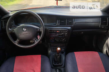 Седан Opel Vectra 1996 в 