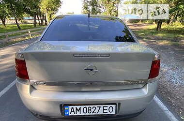 Седан Opel Vectra 2005 в Малине
