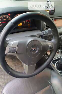 Седан Opel Vectra 2006 в Борисполі