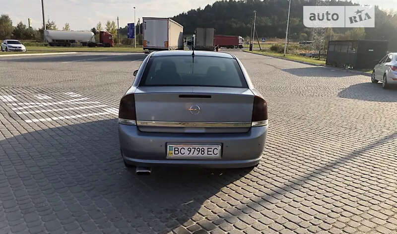 Седан Opel Vectra 2006 в Львові