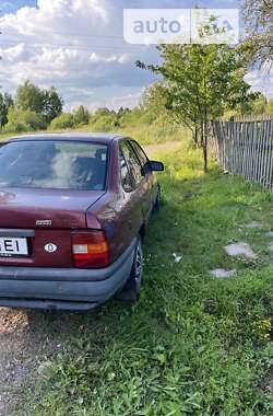 Седан Opel Vectra 1992 в Олевську