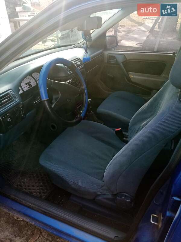 Лифтбек Opel Vectra 1989 в Грушовке