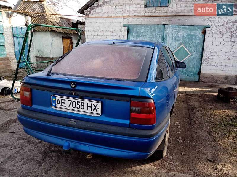 Лифтбек Opel Vectra 1989 в Грушовке