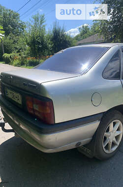 Седан Opel Vectra 1993 в Семенівці
