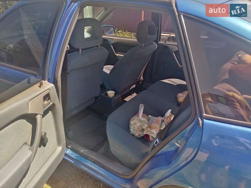 Лифтбек Opel Vectra 1989 в Грушовке