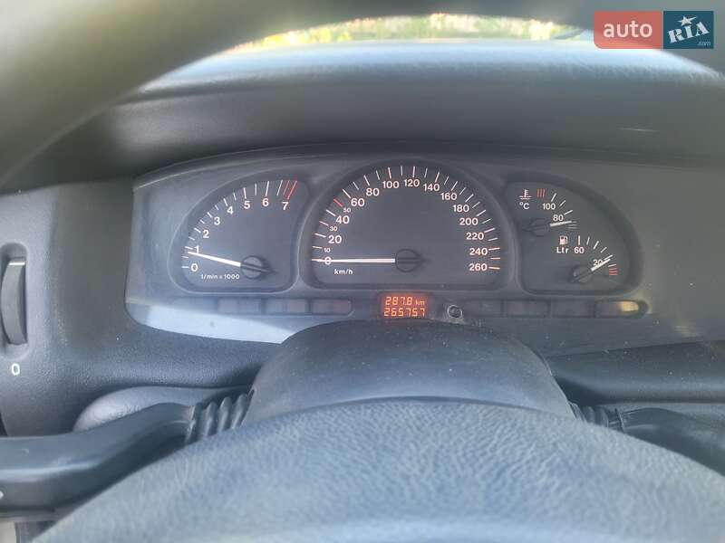Универсал Opel Vectra 1998 в Харькове