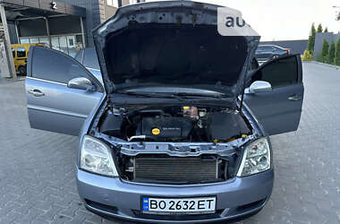 Седан Opel Vectra 2003 в Тернополі