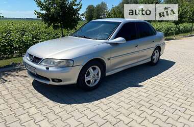 Седан Opel Vectra 1999 в Липовце