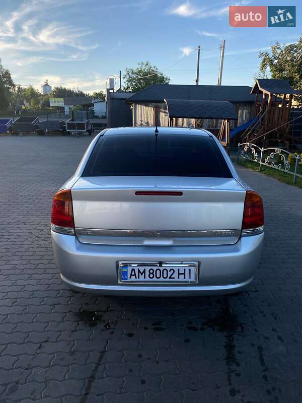 Седан Opel Vectra 2006 в Ружині